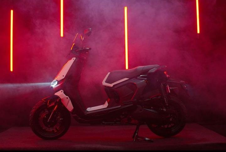 VLF Mobster 135 Scooter